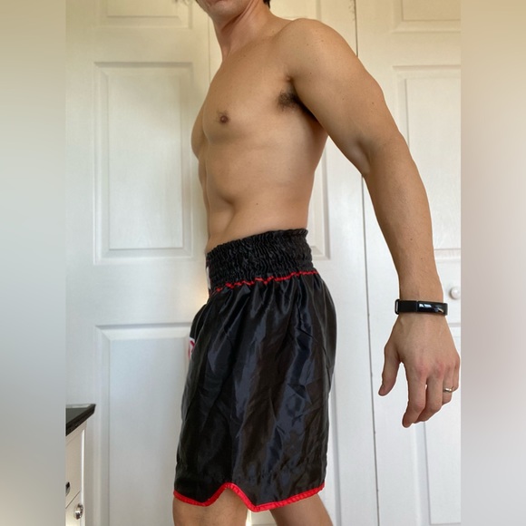 Men’s MUAY THAI shorts - Picture 2 of 4